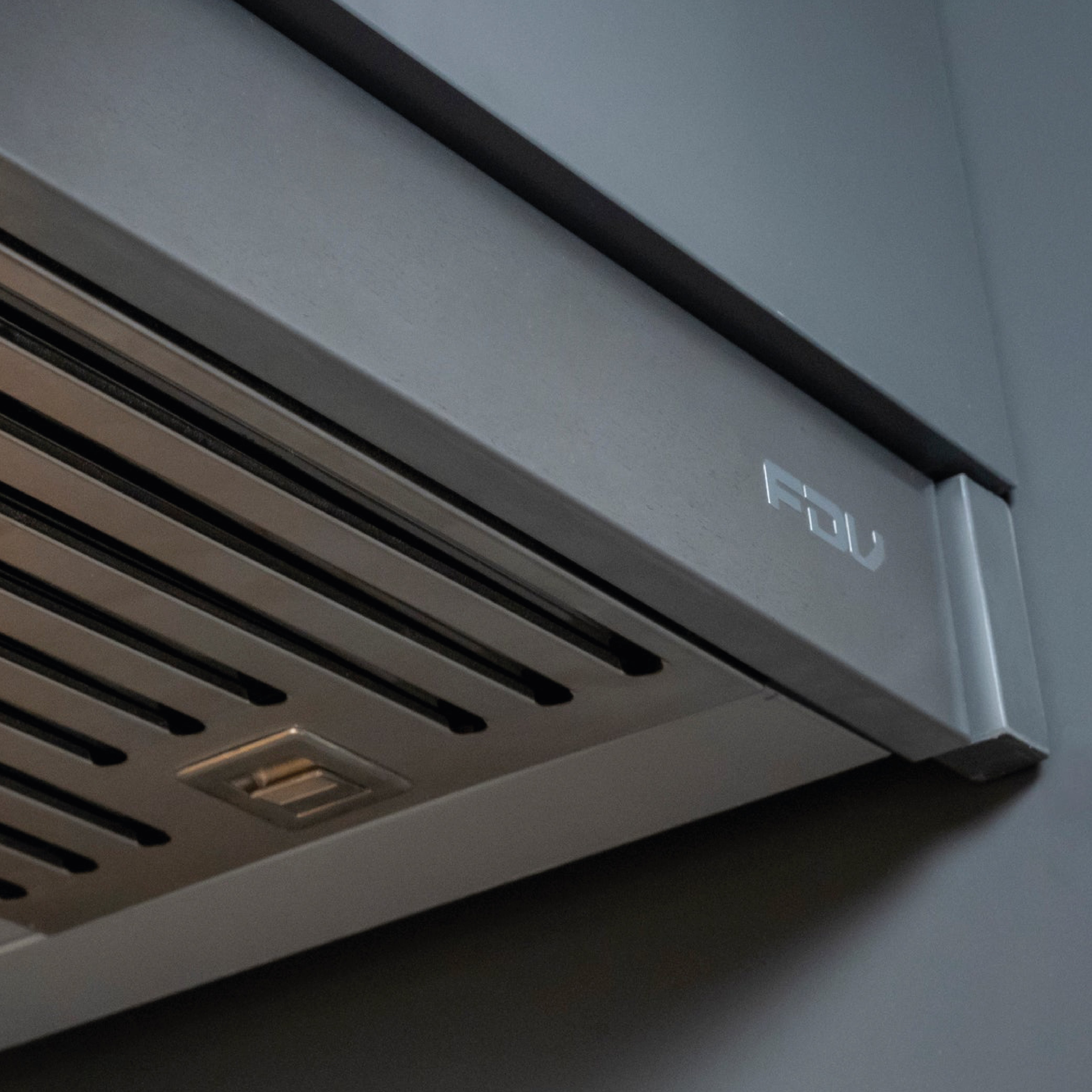 Smart slide out hood